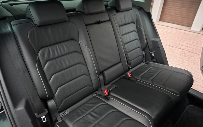 Volkswagen Tiguan cena 79700 przebieg: 213000, rok produkcji 2016 z Płock małe 781